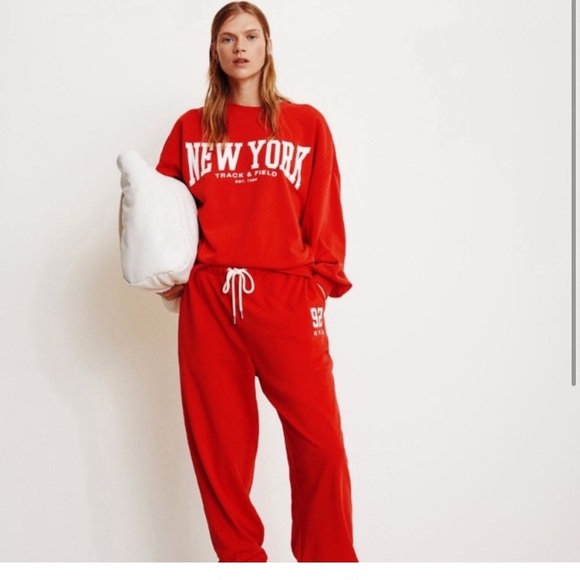 H&M Tops - H&M new york print sweatshirt